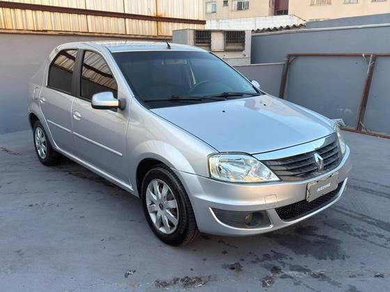 RENAULT LOGAN 1.6 EXPRESSION 8V HI-FLEX 4P MANUAL RENAULT LOGAN 1.6 EXPRESSION 8V HI-FLEX 4P MANUAL